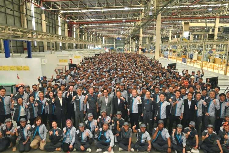 第２工場の生産ライン