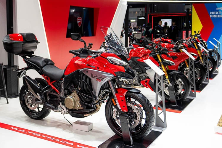 ドゥカティの大型バイク