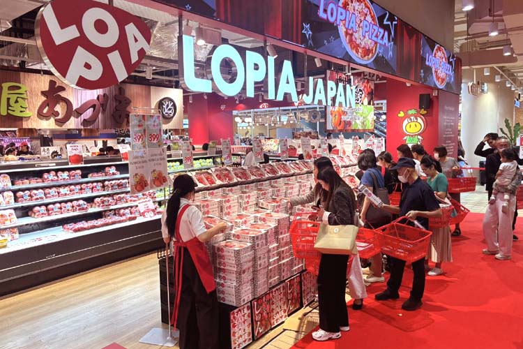 ノンタブリ県でオープンしたタイ１号店