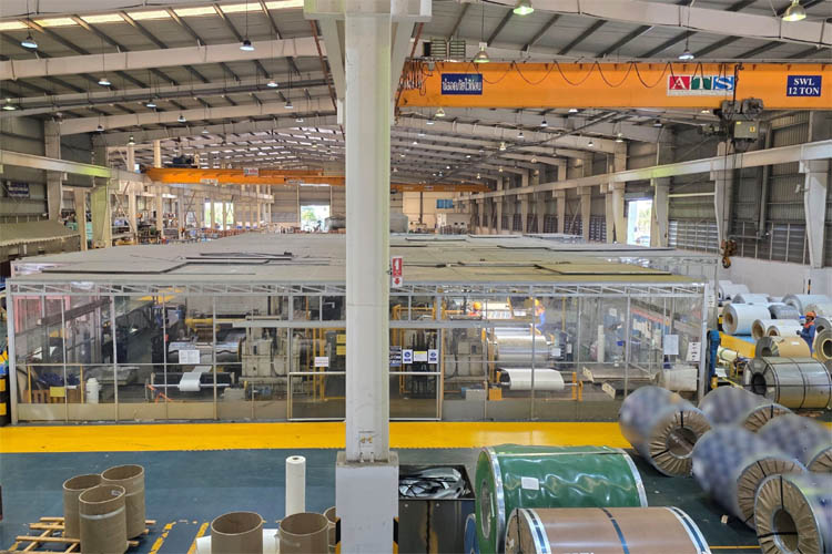 パシフィック社の工場内