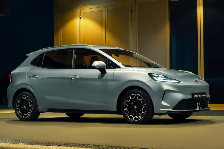 上海汽車の小型ＥＶ「ＭＧ４アーバン」